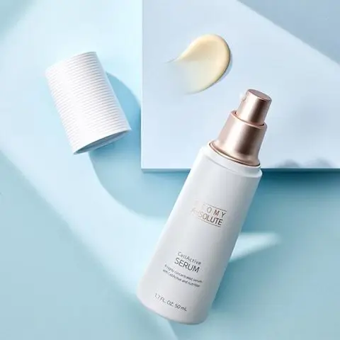 serum absolu atomy Flacon de Sérum Absolu Atomy sur fond pastel